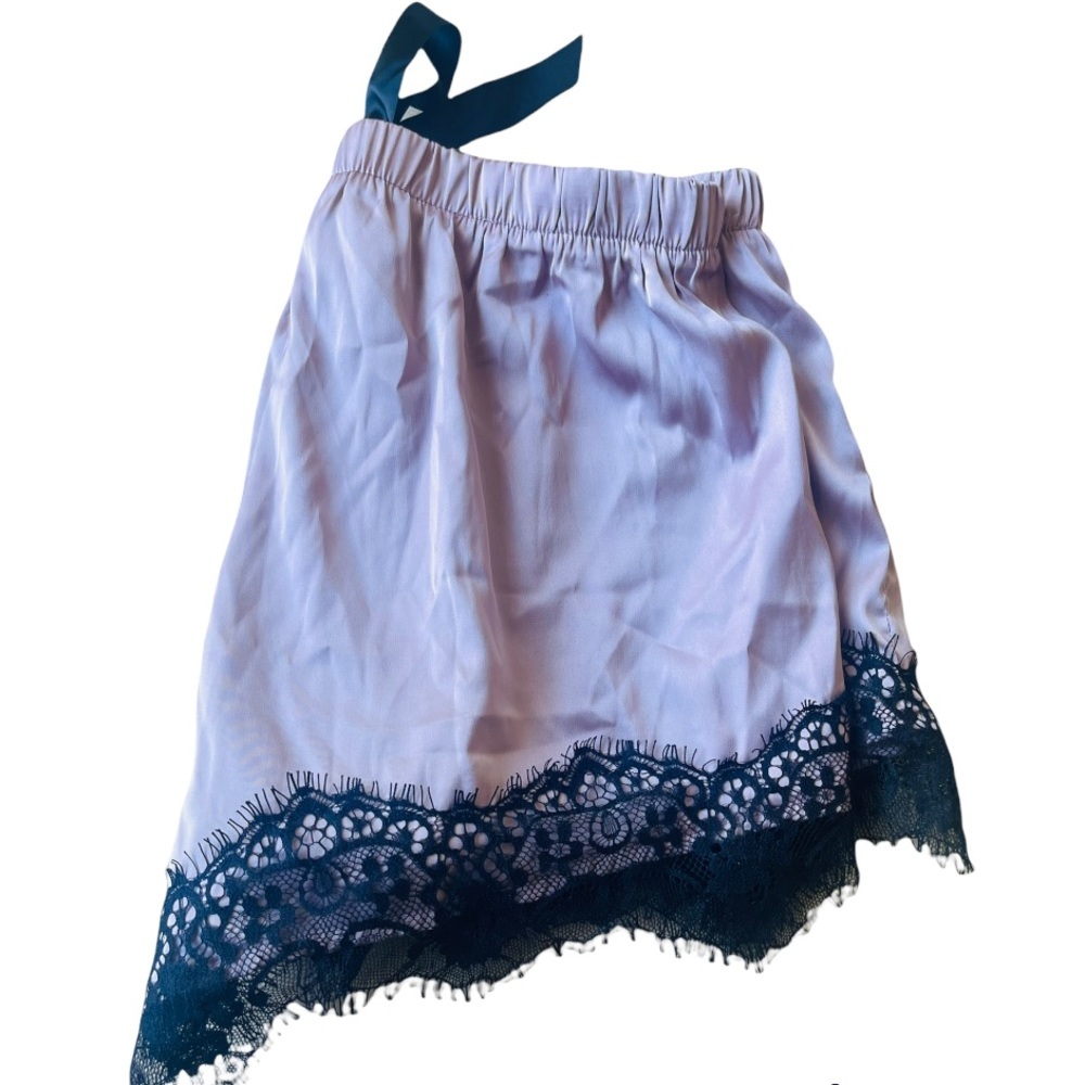 Women's Sleepwear Satin Short Pajamas Lace Trim Shorts - Picture 5 of 5